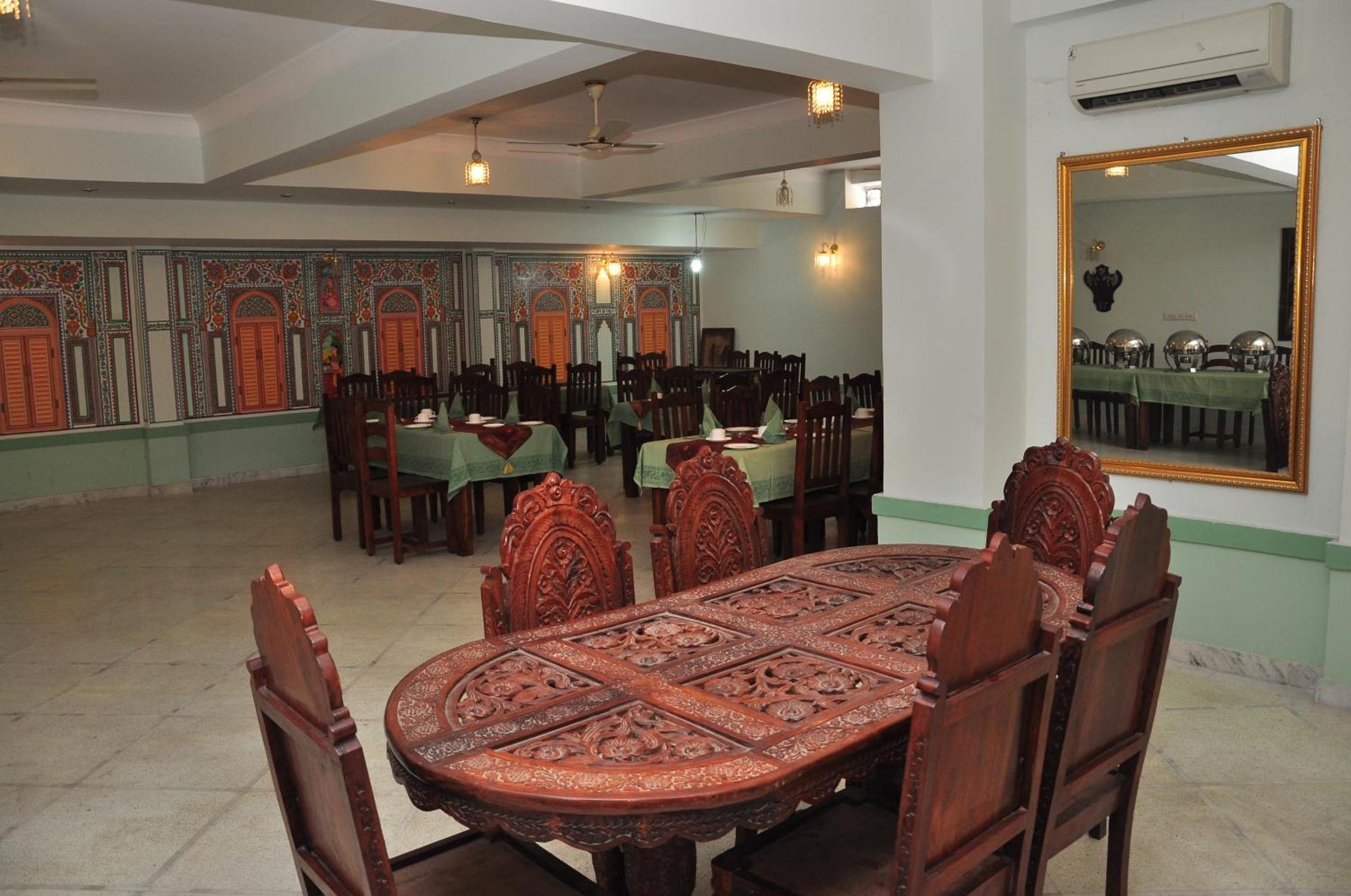 Rani Mahal Hotel Джайпур Екстериор снимка